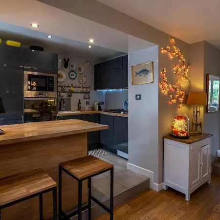 Casa de Férias House With Garden In The Heart Of